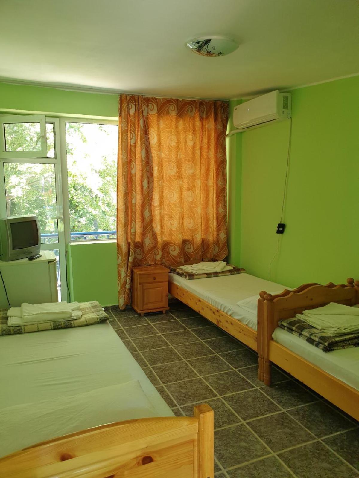 Hotel Maria Kiten  Bagian luar foto