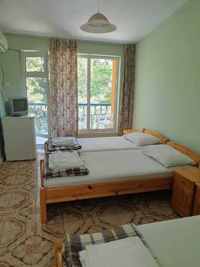 Hotel Maria Kiten  Bagian luar foto