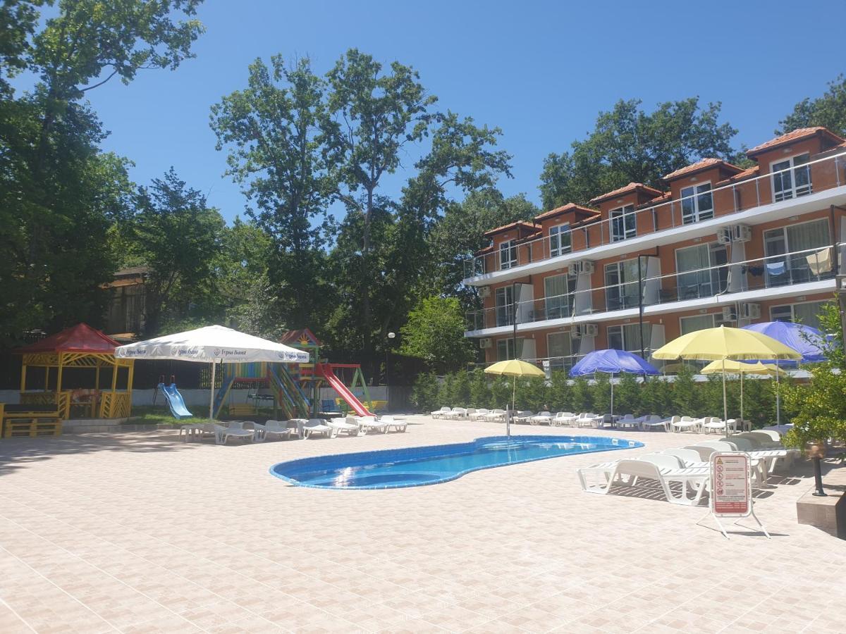 Hotel Maria Kiten  Bagian luar foto