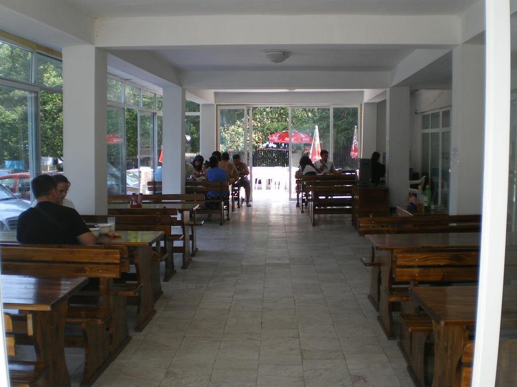 Hotel Maria Kiten  Bagian luar foto